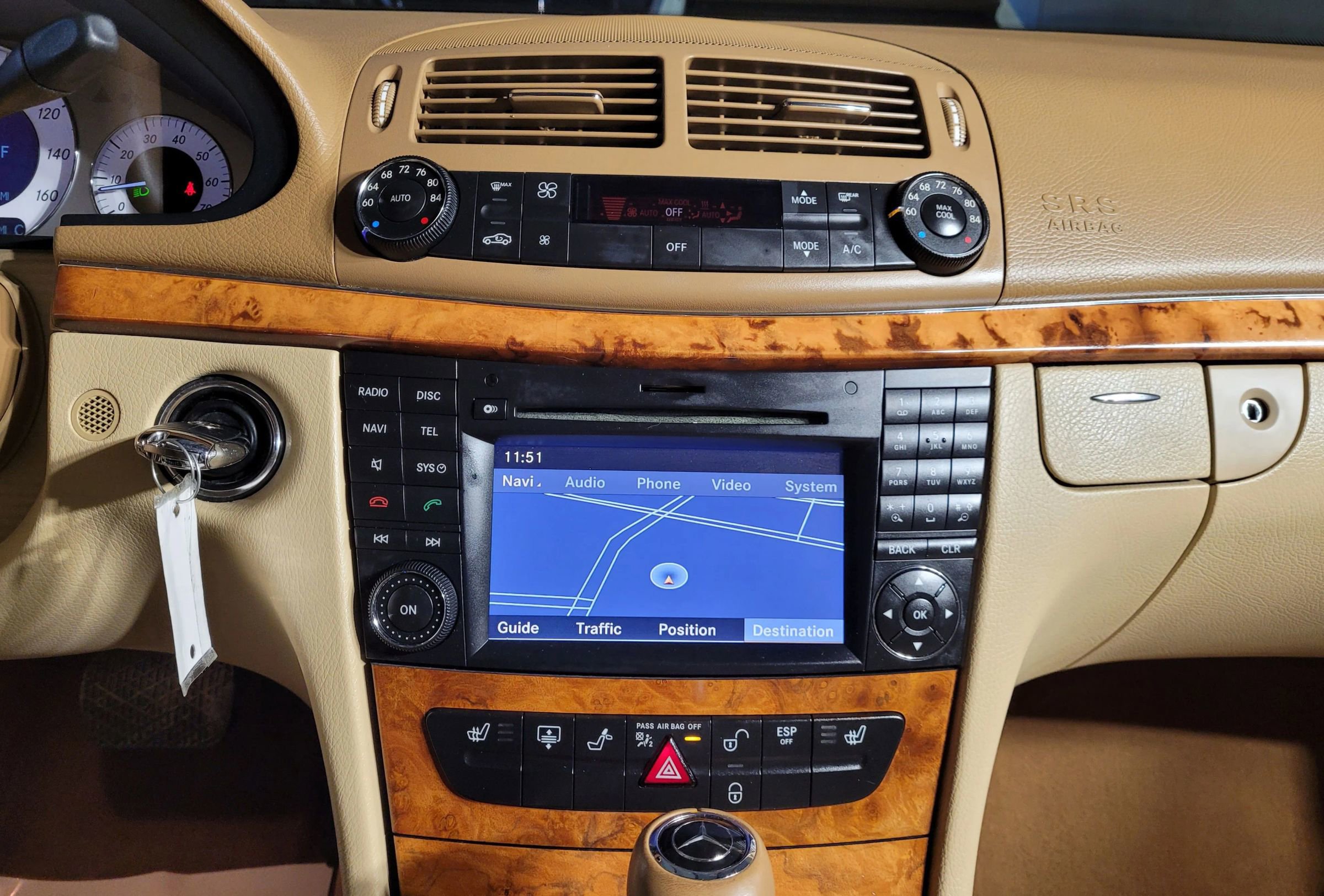 Used 2009 Mercedes-Benz E 350 Sedan image 28