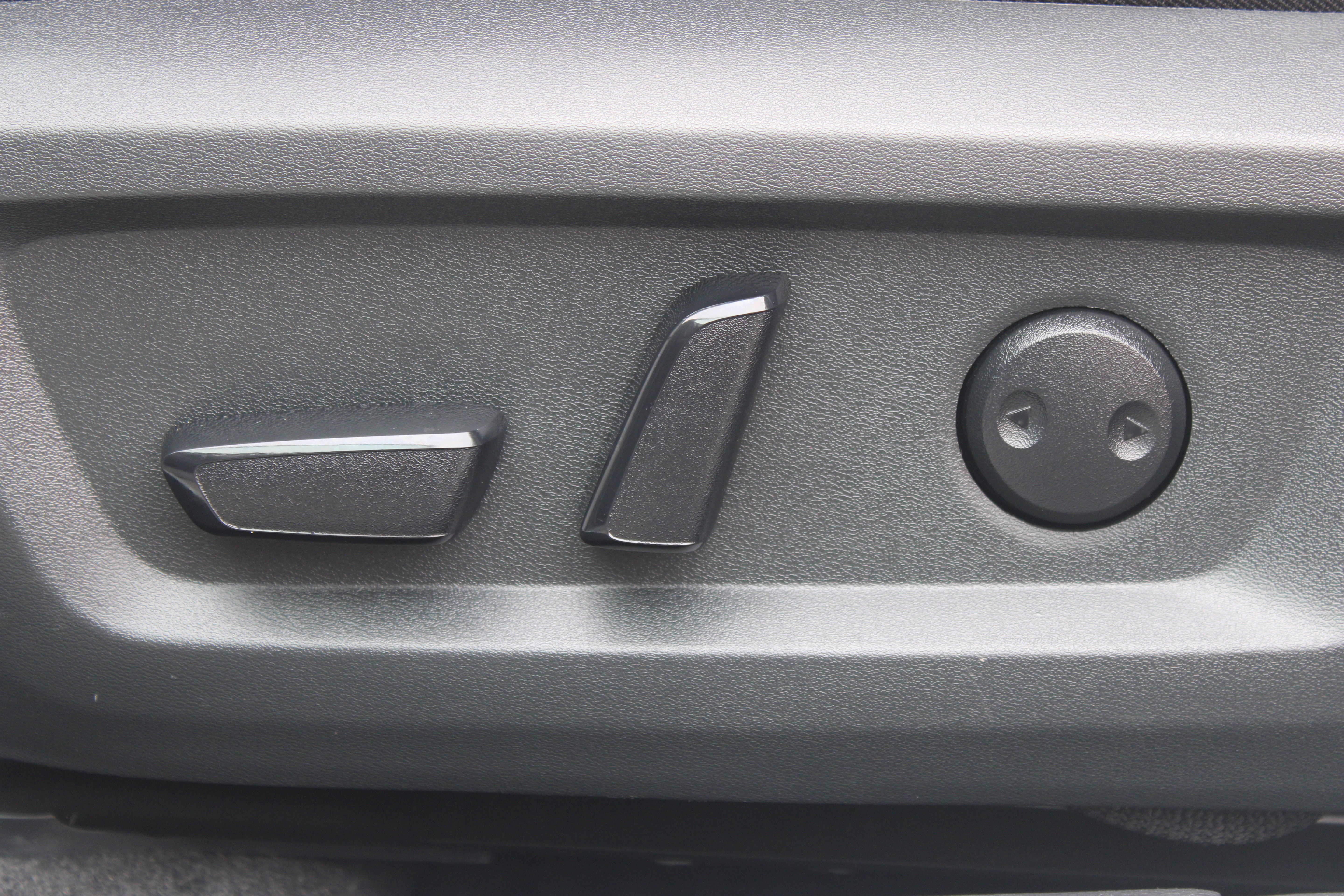 Certified 2023 Nissan Rogue SV image 29