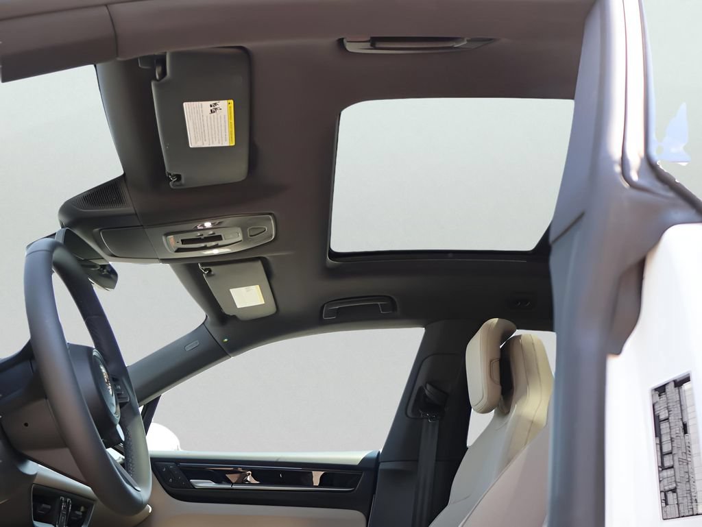 New 2025 Porsche Macan Electric RWD image 37