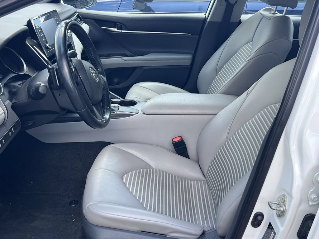 Used 2021 Toyota Camry SE FWD image 12
