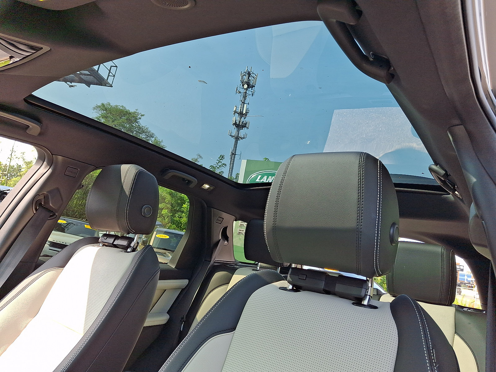 Certified 2026 Land Rover Discovery Sport Landmark AWD/4WD image 18