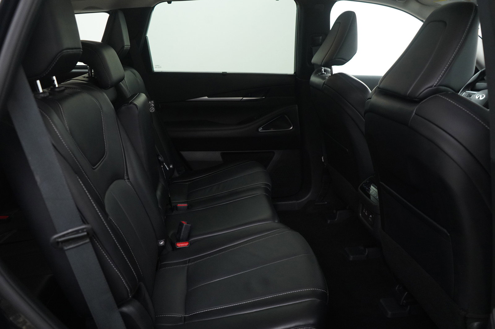 Used 2024 INFINITI QX60 Sensory image 13