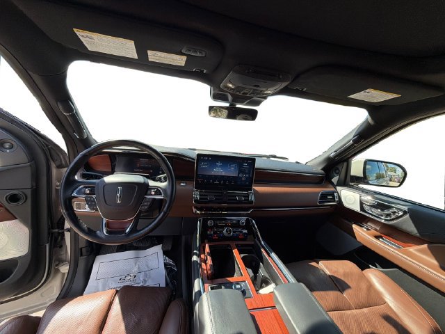 Used 2023 Lincoln Navigator Reserve AWD/4WD image 20