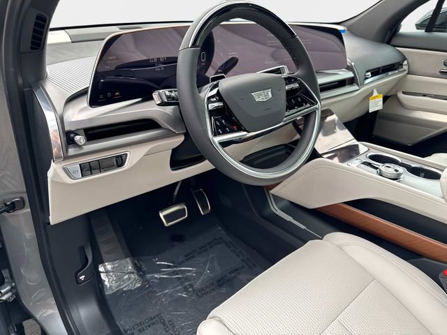 New 2026 Cadillac Vistiq Premium Luxury w/ LPO, Floor Liner Package AWD/4WD image 19