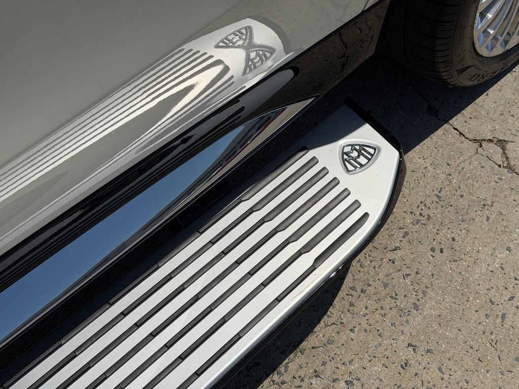 Used 2023 Mercedes-Benz Maybach GLS 600 4MATIC image 42