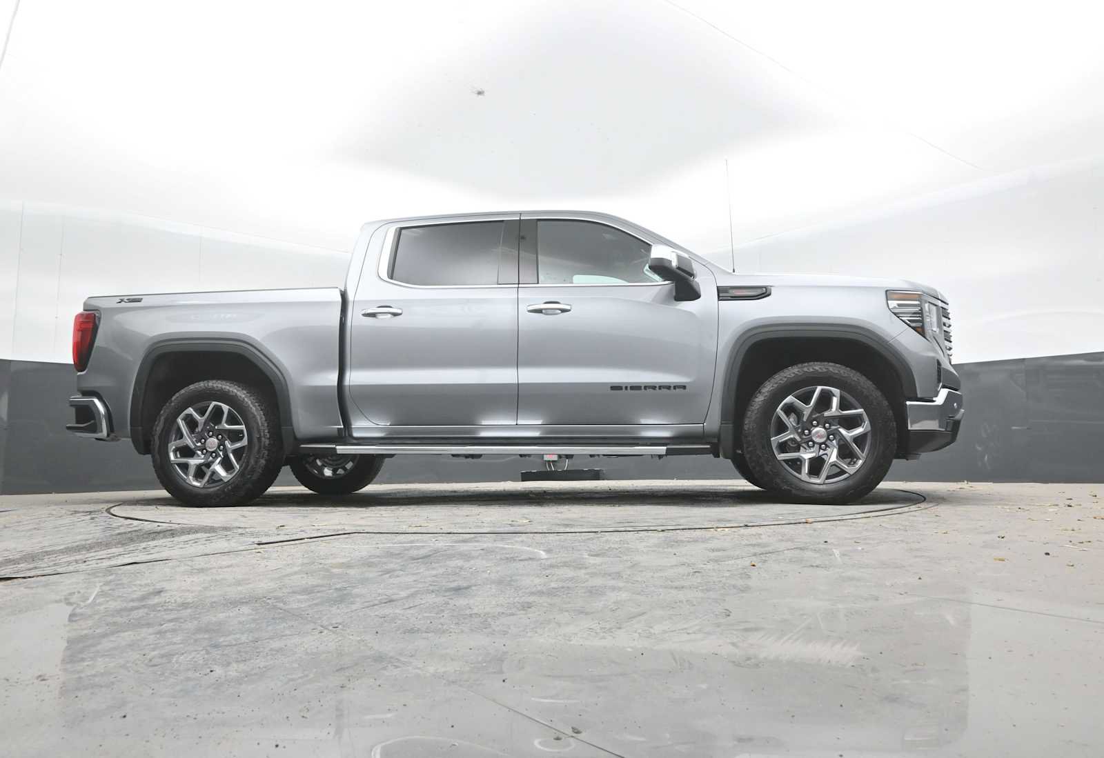 New 2026 GMC Sierra 1500 SLT w/ SLT Premium Package AWD/4WD image 29