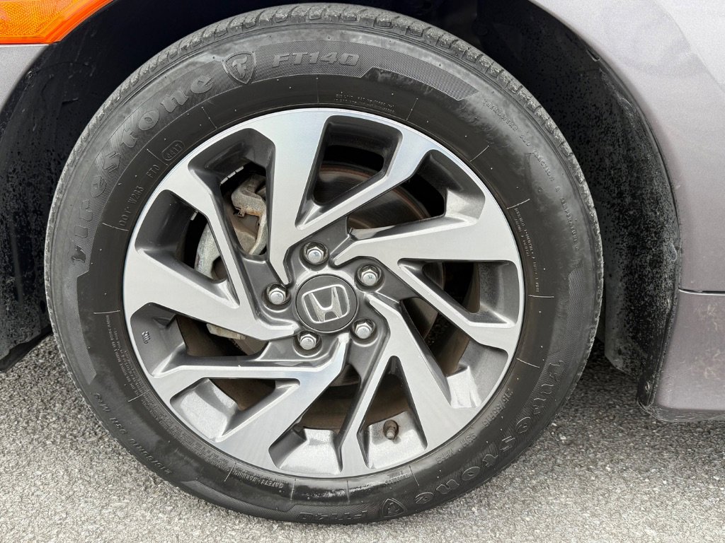 Used 2018 Honda Civic EX image 9