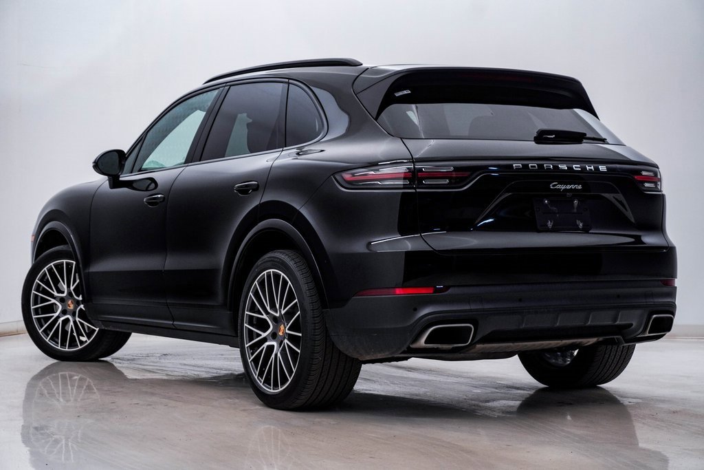 Certified 2022 Porsche Cayenne image 3
