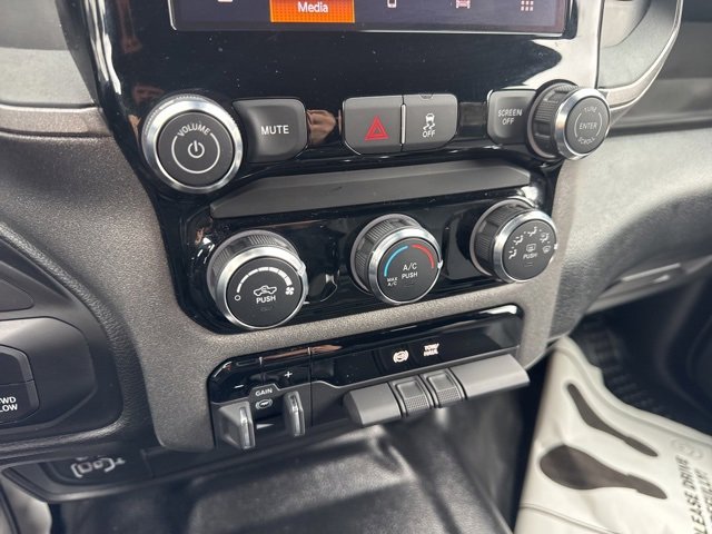 Used 2025 RAM 2500 Tradesman w/ Chrome Appearance Group image 20