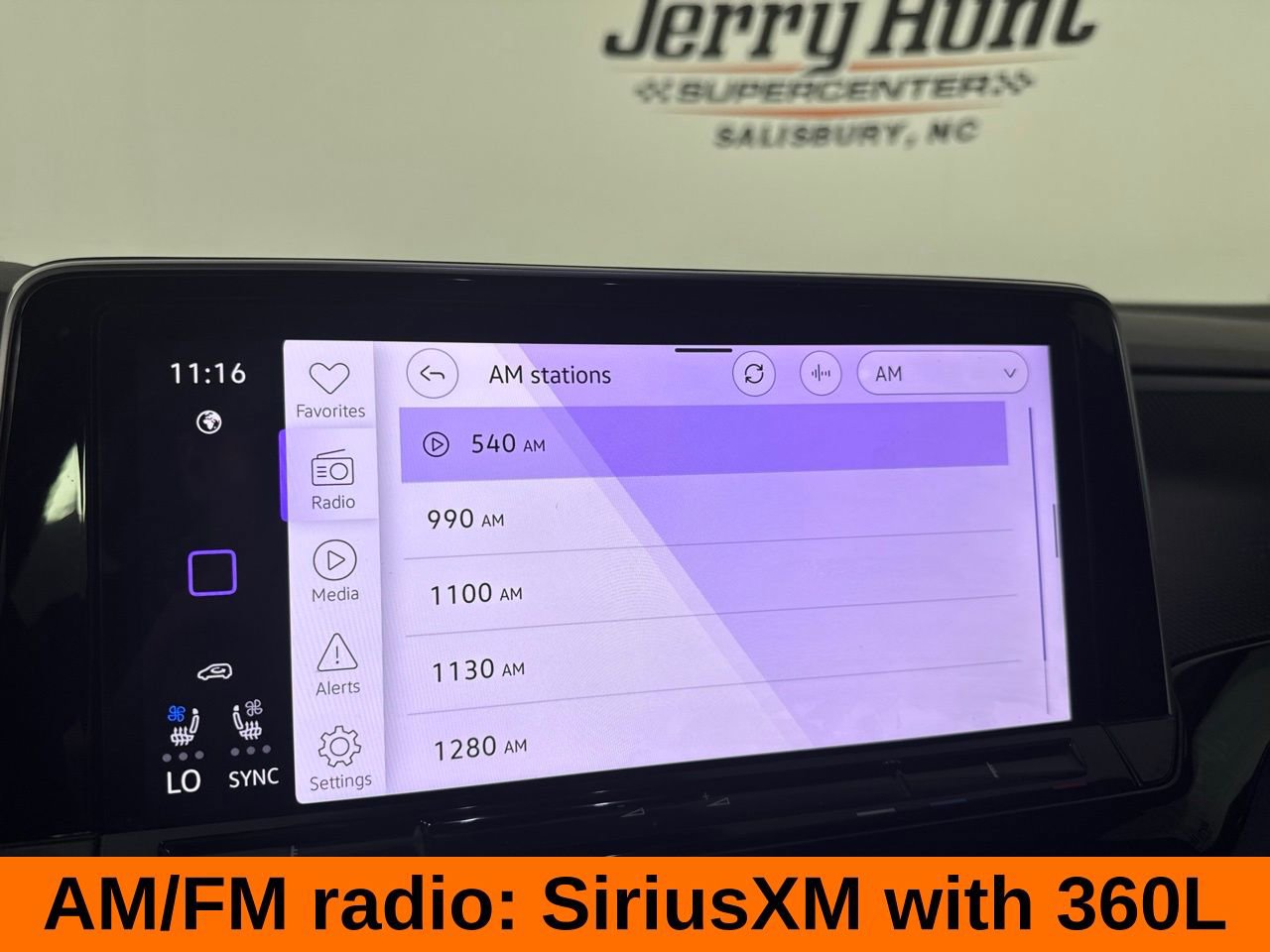 Used 2024 Volkswagen Atlas Cross Sport SEL Premium R-Line image 15