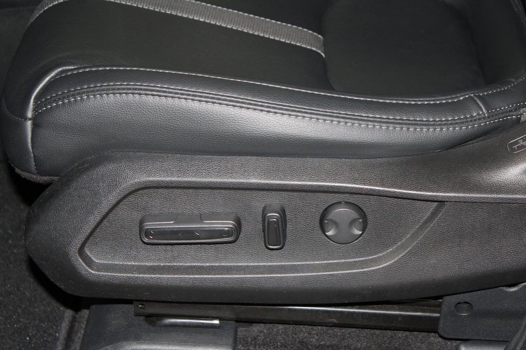 Used 2023 Honda Pilot Touring image 14