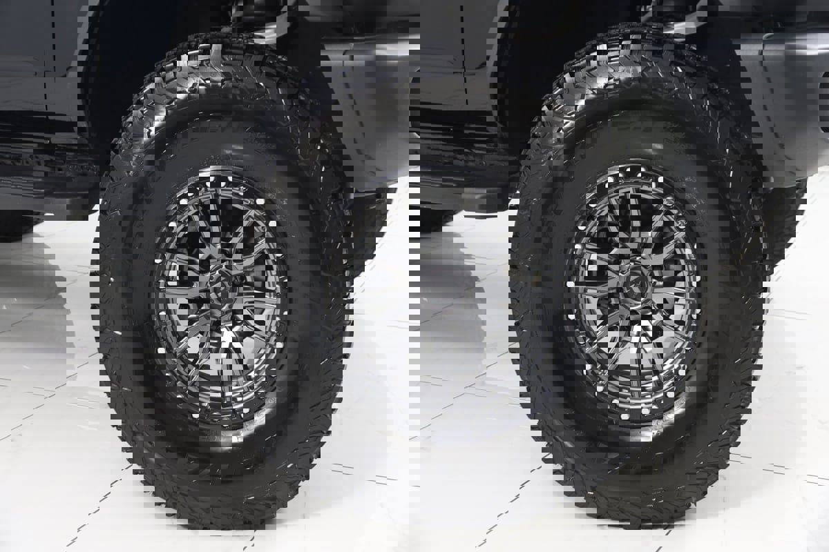 Used 2023 Ford Bronco Wildtrak image 16