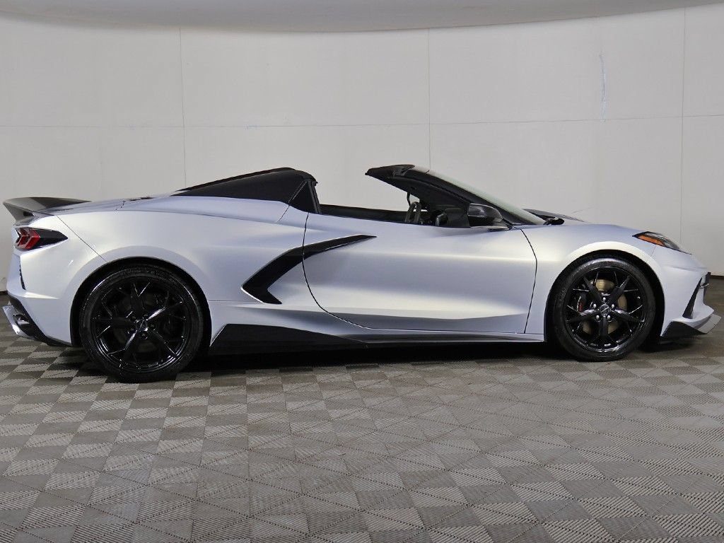 Used 2021 Chevrolet Corvette Stingray Premium Conv w/ Z51 Performance Package RWD image 22
