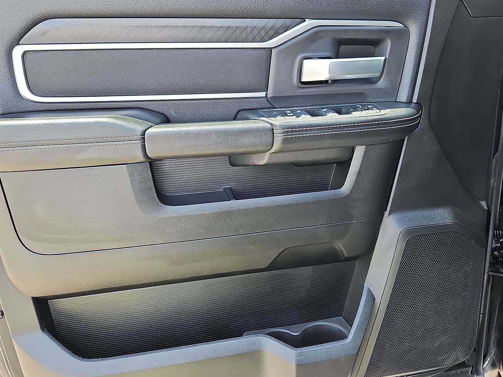 Used 2025 RAM 2500 Big Horn AWD/4WD image 28