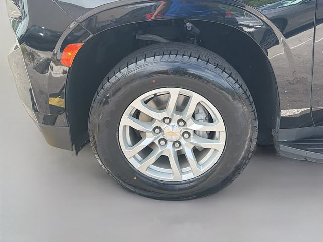 Used 2024 Chevrolet Suburban LT AWD/4WD image 31