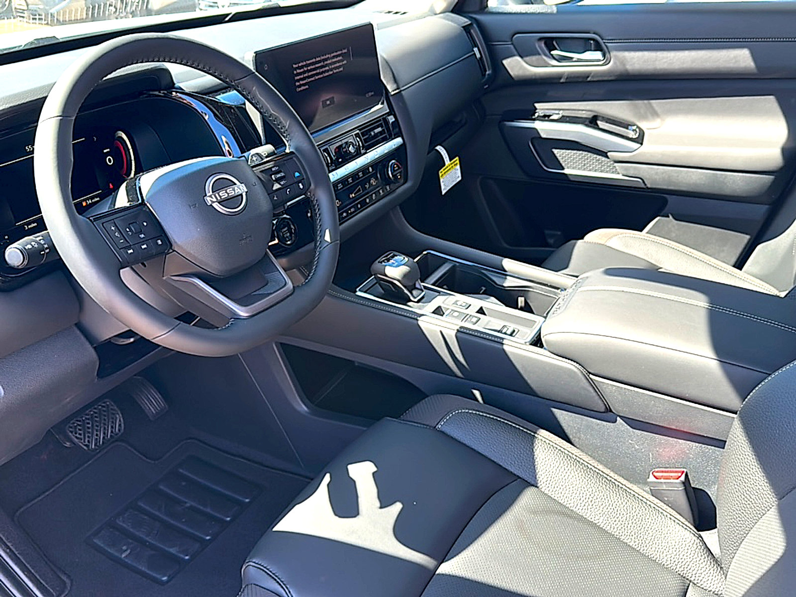 New 2026 Nissan Pathfinder SL image 9