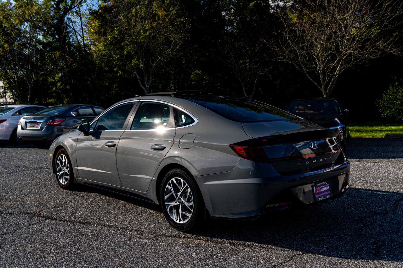Used 2022 Hyundai Sonata SEL w/ Convenience Package FWD image 4