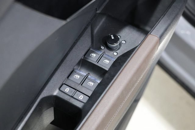 Used 2022 Audi Q4 e-tron Premium AWD/4WD image 17