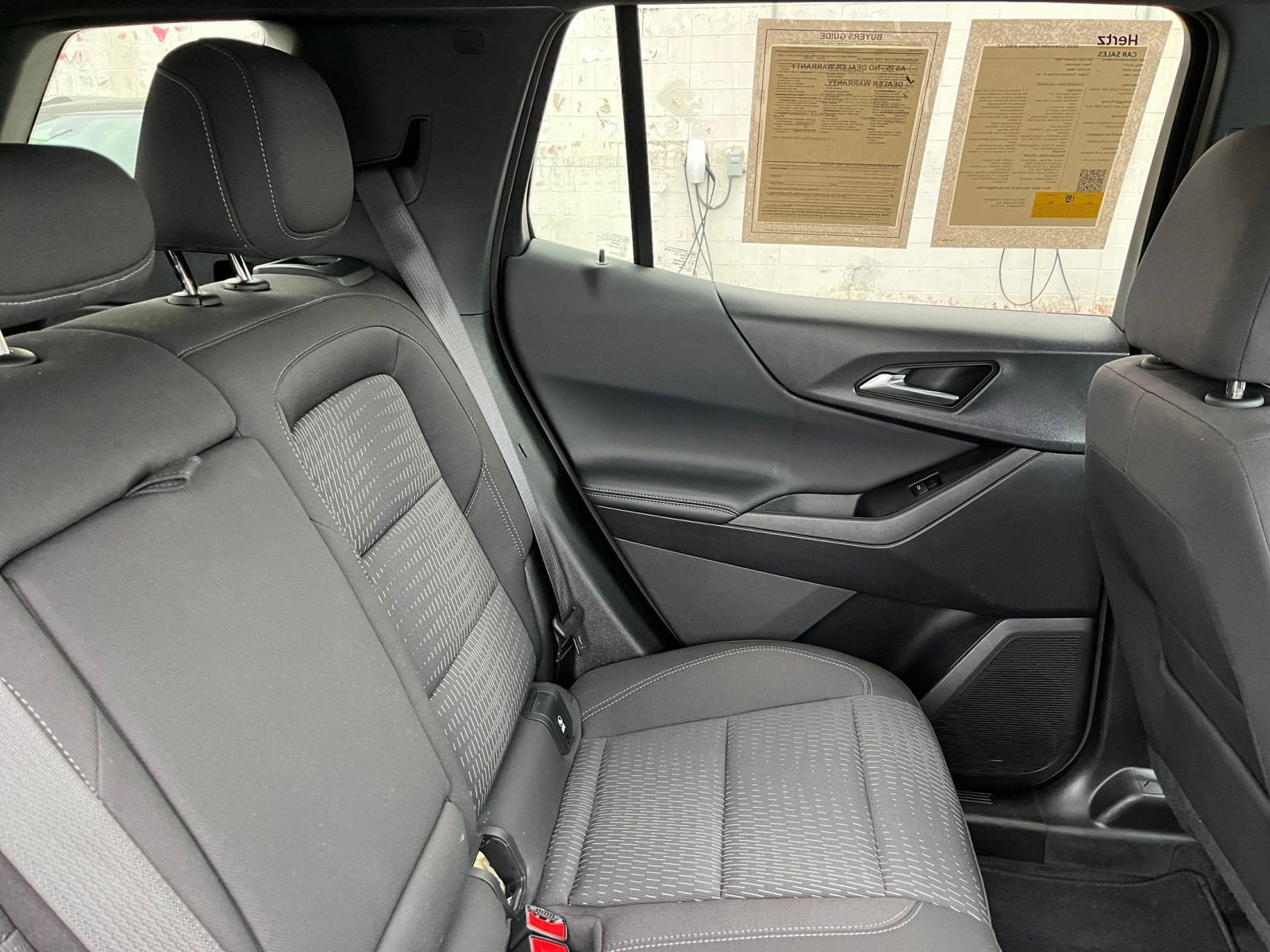 Used 2025 Chevrolet Equinox LT image 36