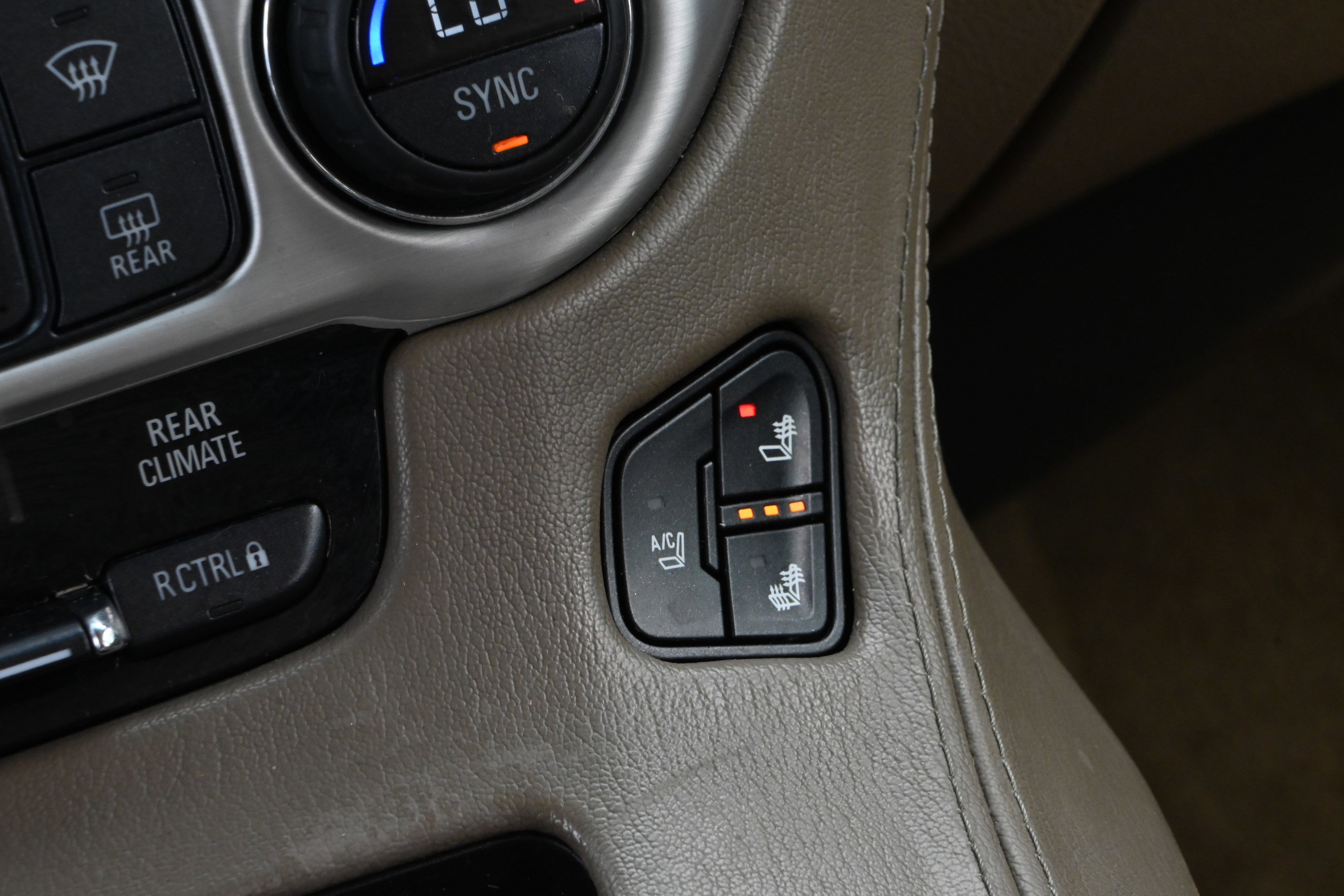 Used 2015 GMC Yukon SLT w/ Open Road Package image 33