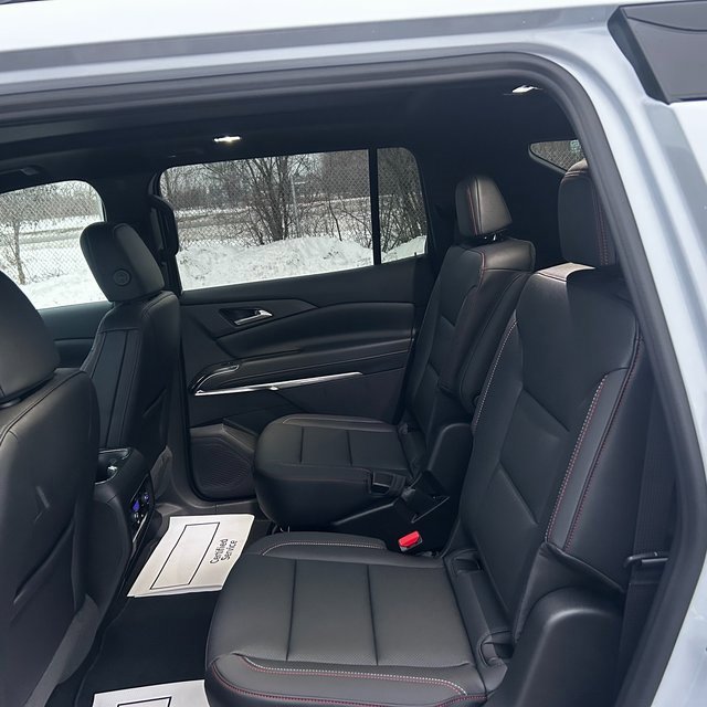 New 2026 Chevrolet Traverse Z71 w/ Driver Confidence Package image 36