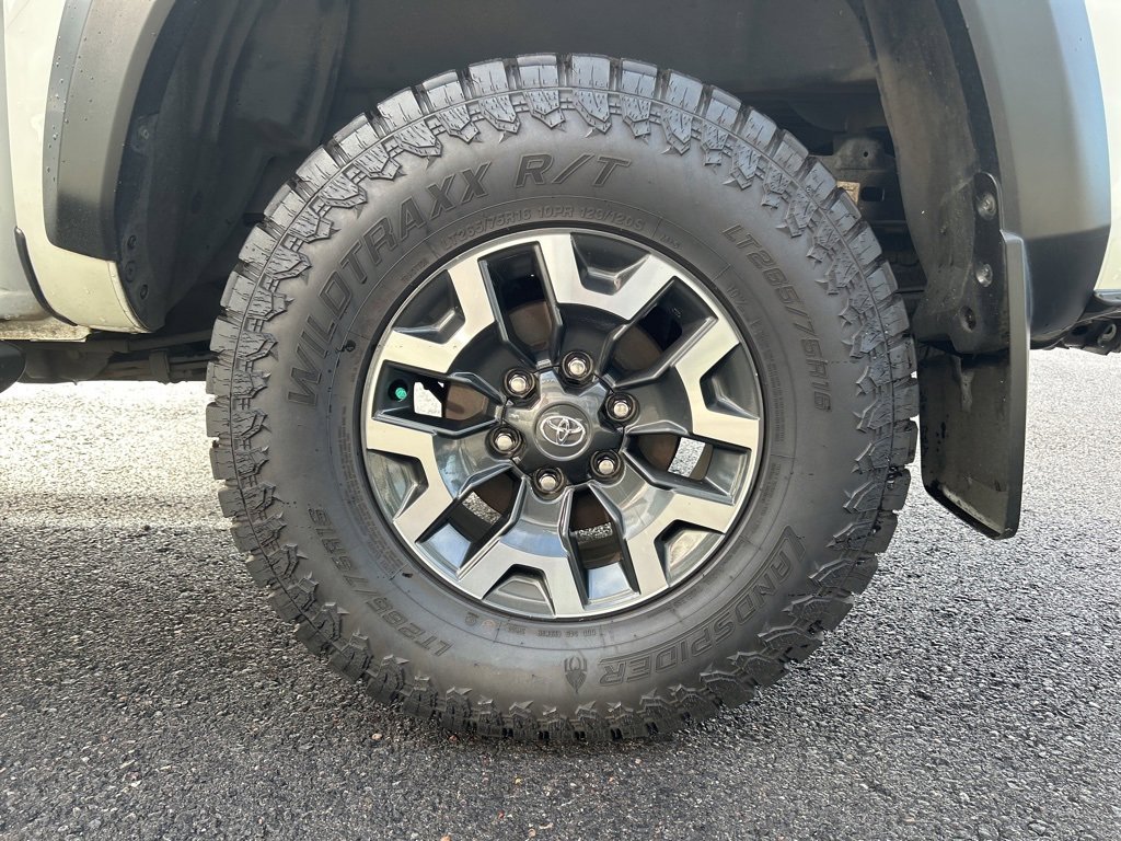 Used 2022 Toyota Tacoma TRD Off-Road image 22
