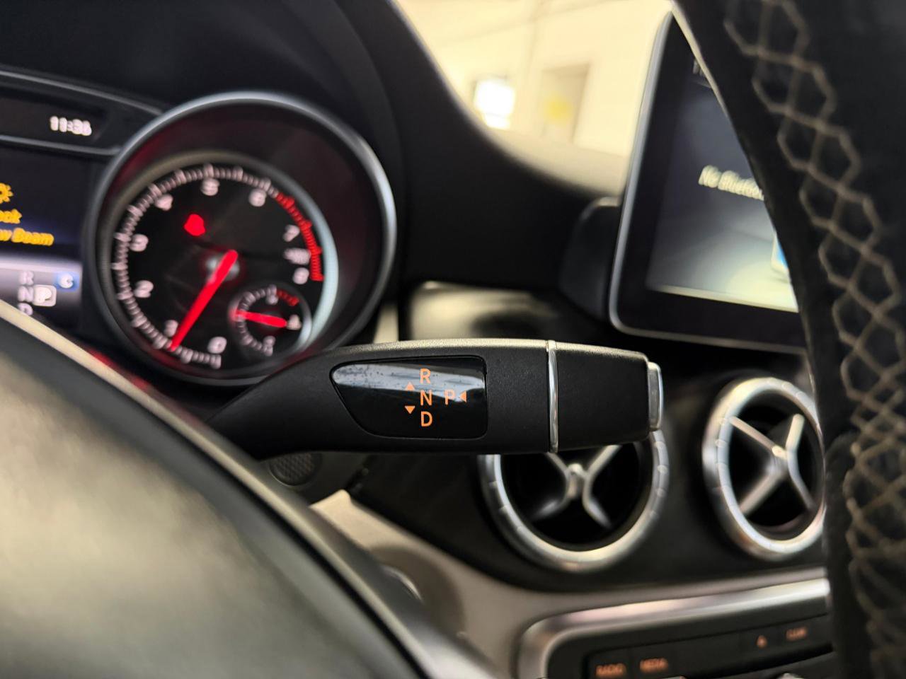 Used 2018 Mercedes-Benz CLA 250 4MATIC image 35
