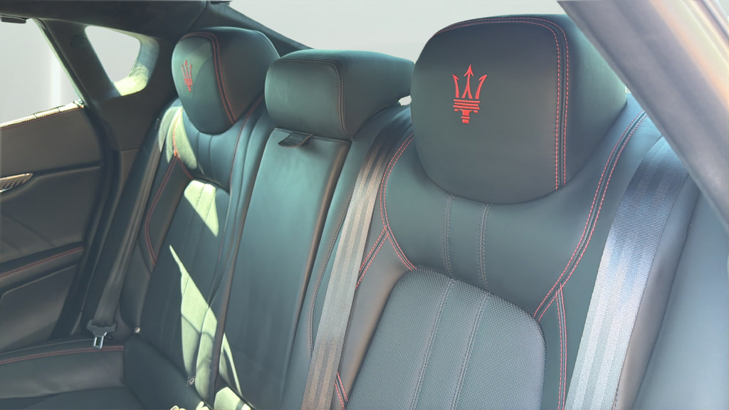 Used 2019 Maserati Quattroporte GTS GranSport RWD image 25