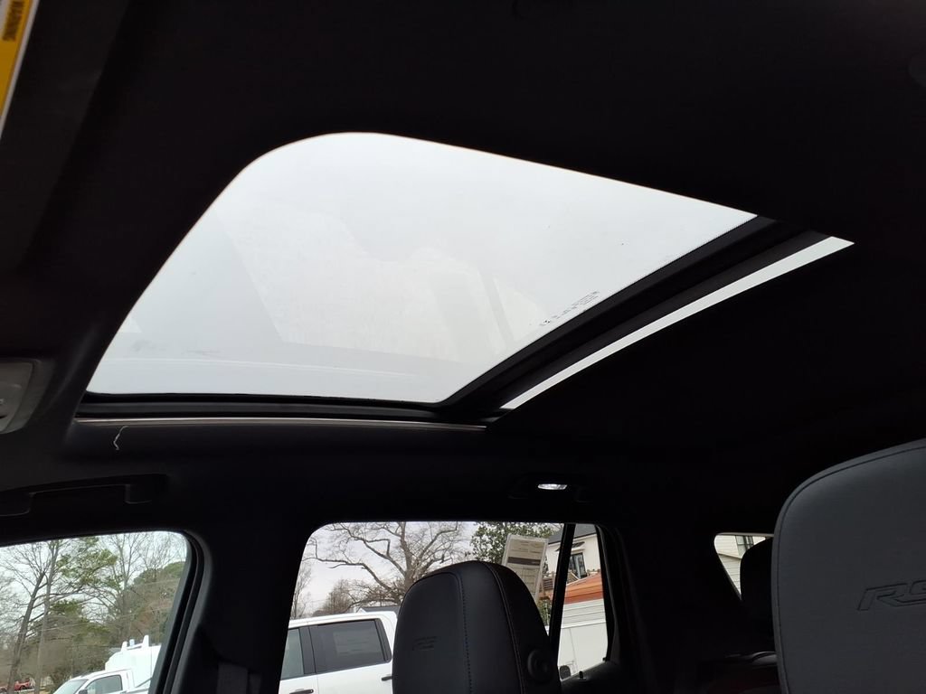 New 2026 Chevrolet Equinox RS w/ Safety and Technology Package FWD image 18