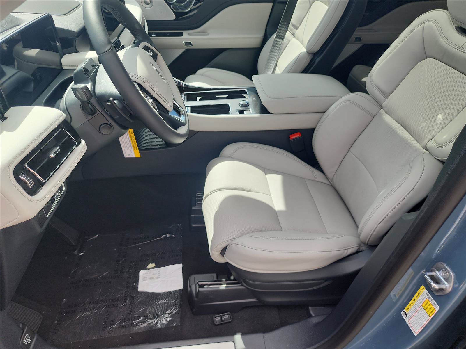 New 2027 Lincoln Aviator Reserve AWD/4WD image 13