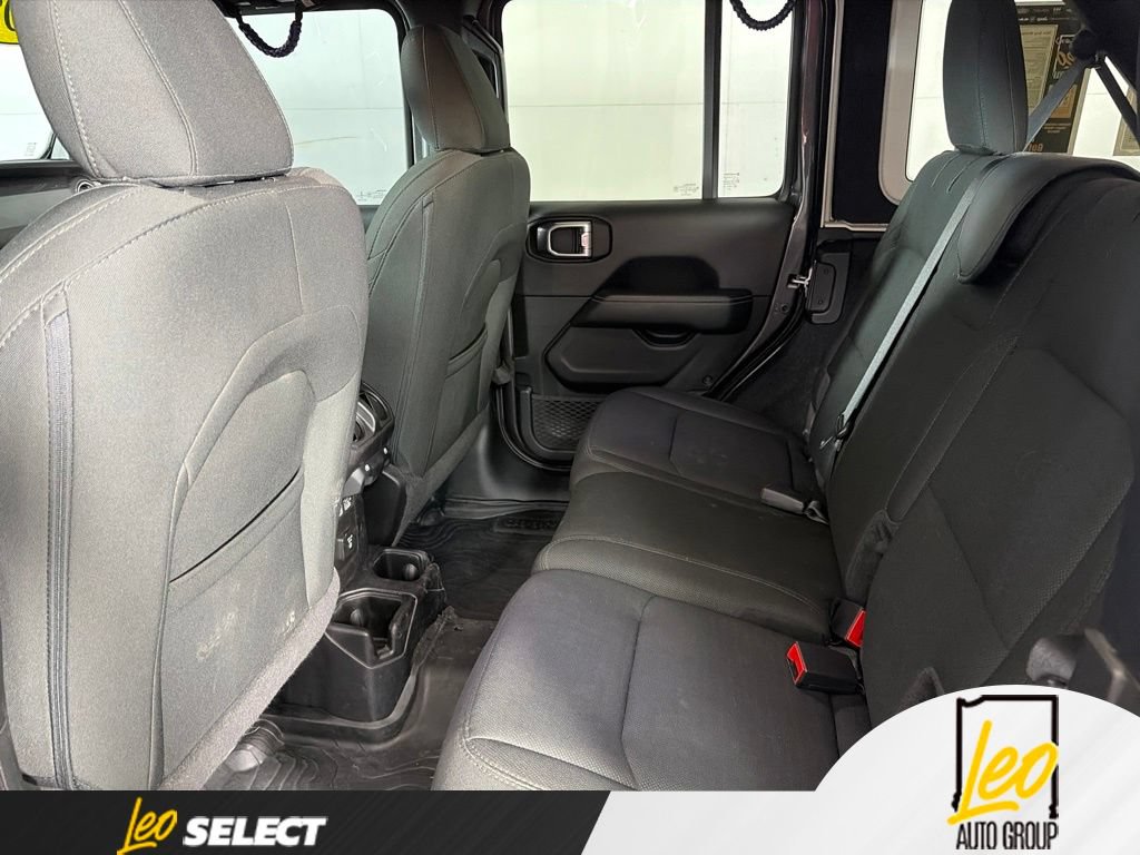 Used 2021 Jeep Wrangler Unlimited Sahara AWD/4WD image 12