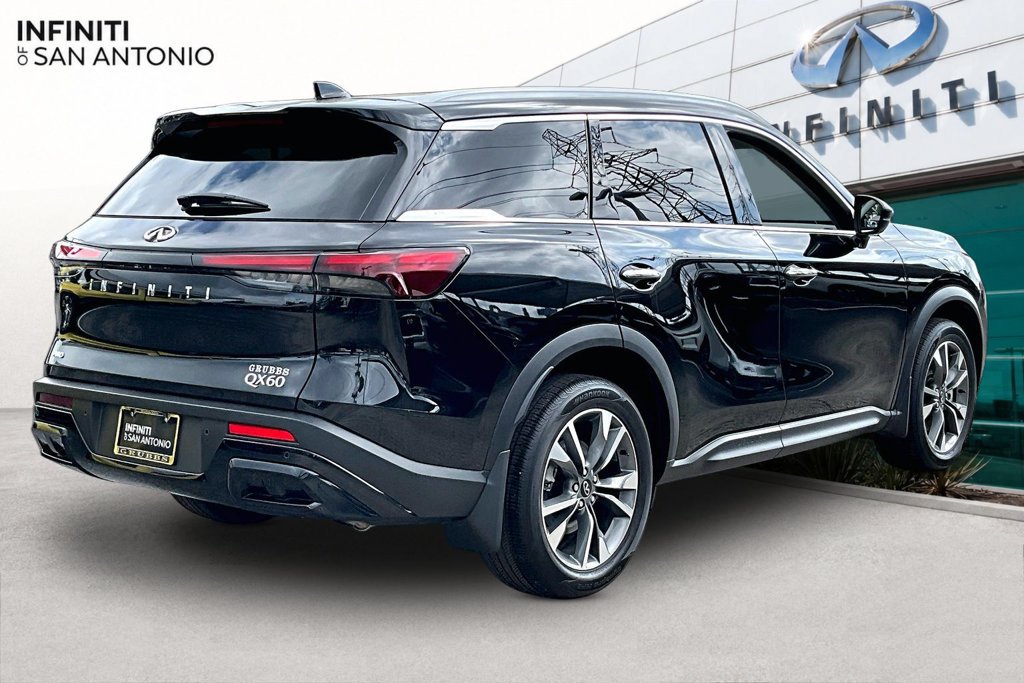 Certified 2025 INFINITI QX60 Luxe AWD/4WD image 2