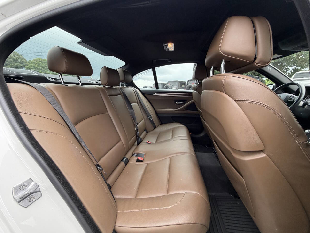 Used 2014 BMW 550i xDrive Sedan AWD/4WD image 11