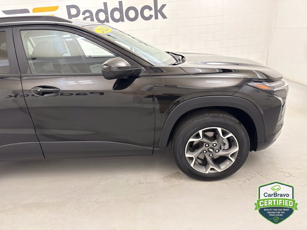 Used 2024 Chevrolet Trax LT w/ Driver Confidence Package FWD image 9
