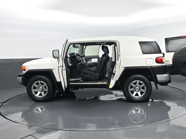 Used 2014 Toyota FJ Cruiser 4WD w/ Upgrade Package image 29