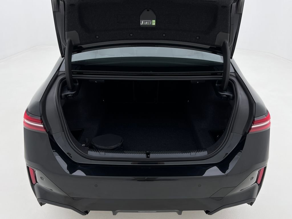 New 2026 BMW 530i xDrive w/ M Sport Package image 7