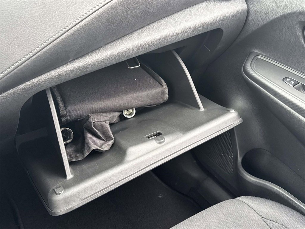 Used 2022 Nissan Versa S image 32