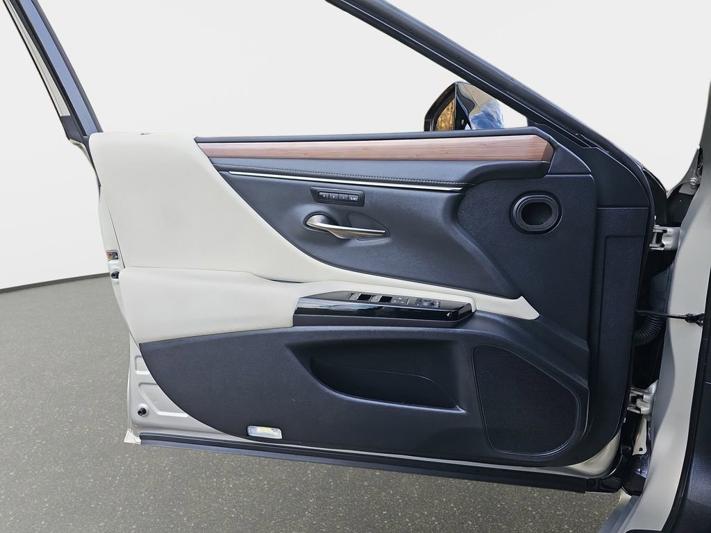 Certified 2023 Lexus ES 300h w/ Premium Package FWD image 29