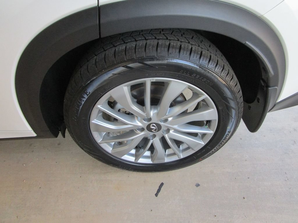 Used 2023 INFINITI QX50 Luxe w/ Cargo Package FWD image 12