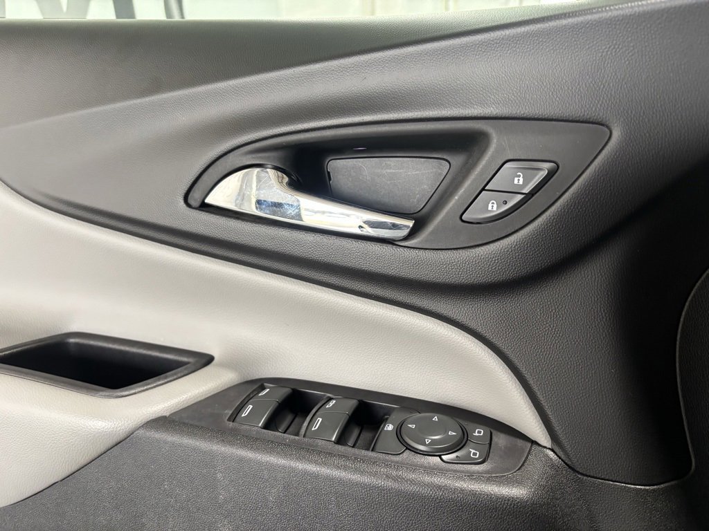 Used 2020 Chevrolet Equinox LS image 14