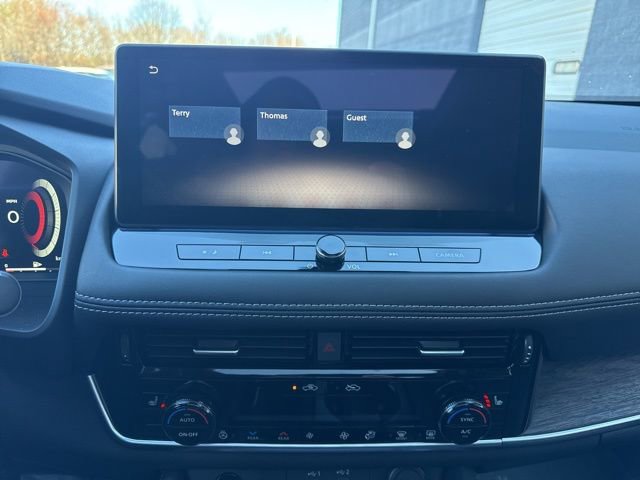 Used 2026 Nissan Rogue Platinum w/ Platinum Premium Package image 21