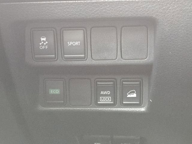 Used 2016 Nissan Rogue S image 7