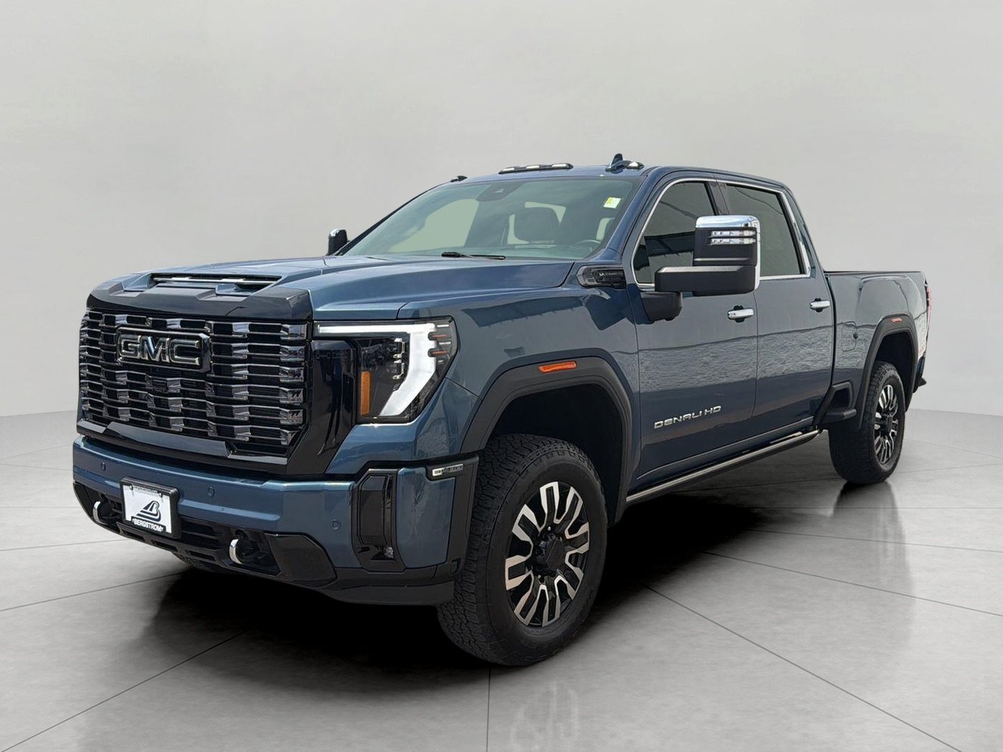 Used 2026 GMC Sierra 3500 Denali Ultimate AWD/4WD image 3