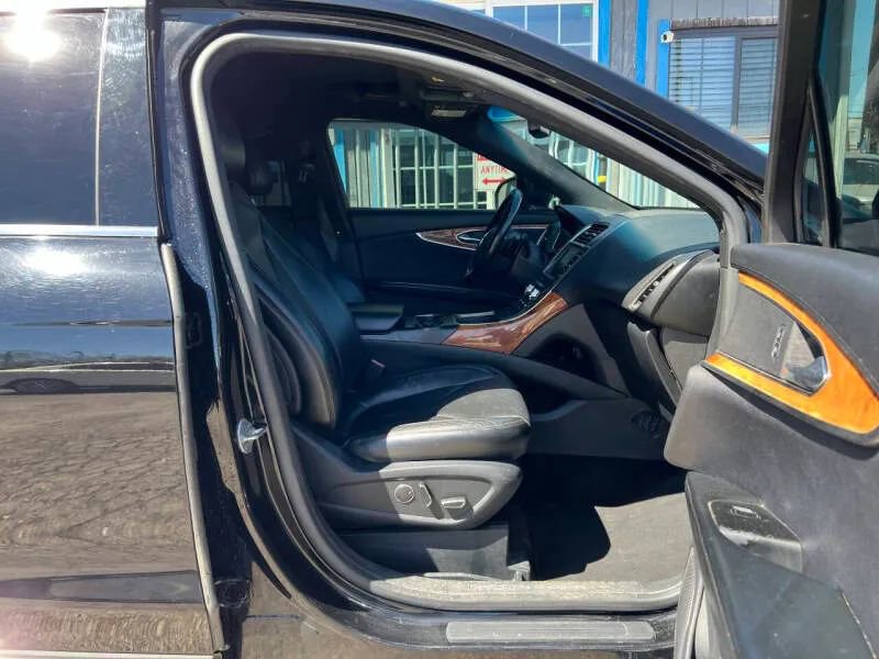 Used 2016 Lincoln MKX Reserve w/ Technology Package image 12