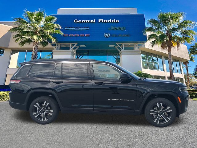 New 2027 Jeep Grand Cherokee L Limited w/ Trailer Tow Package RWD image 3