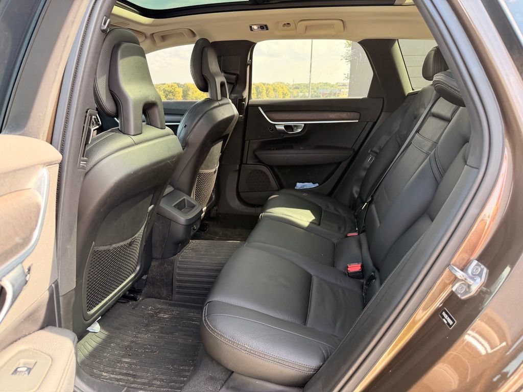Used 2017 Volvo V90 T6 Cross Country AWD/4WD image 5