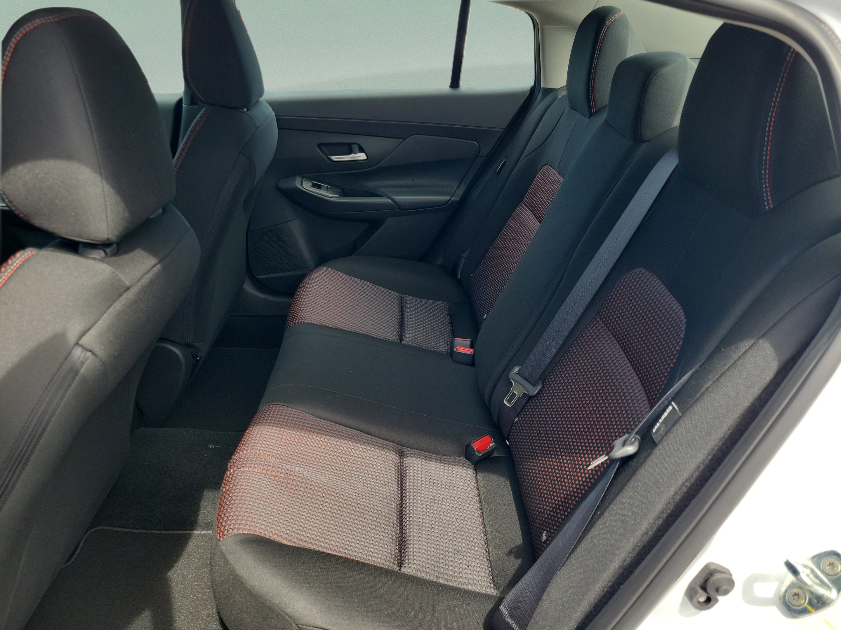 New 2027 Nissan Sentra SR w/ Floor Mat Package FWD image 11