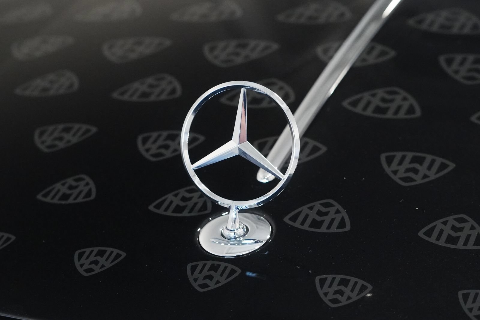 New 2026 Mercedes-Benz Maybach SL 680 image 13