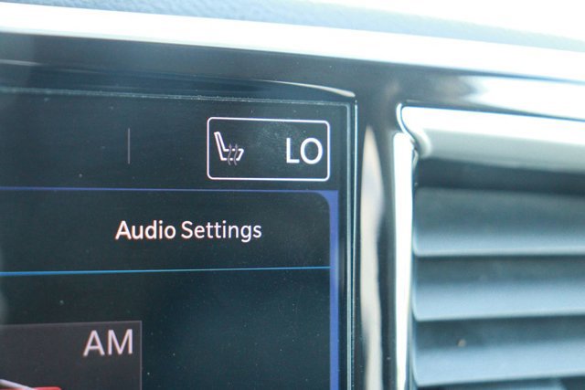 Used 2022 Chrysler Pacifica Touring-L image 16