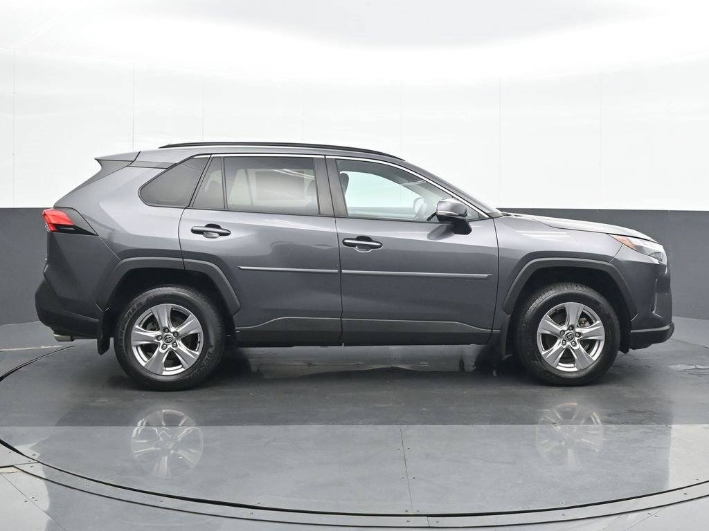 Used 2022 Toyota RAV4 XLE w/ Convenience Package image 7